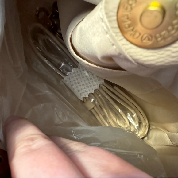 NWT Anthropologie Faux Leather Scrunch Bag - Picture 6 of 9